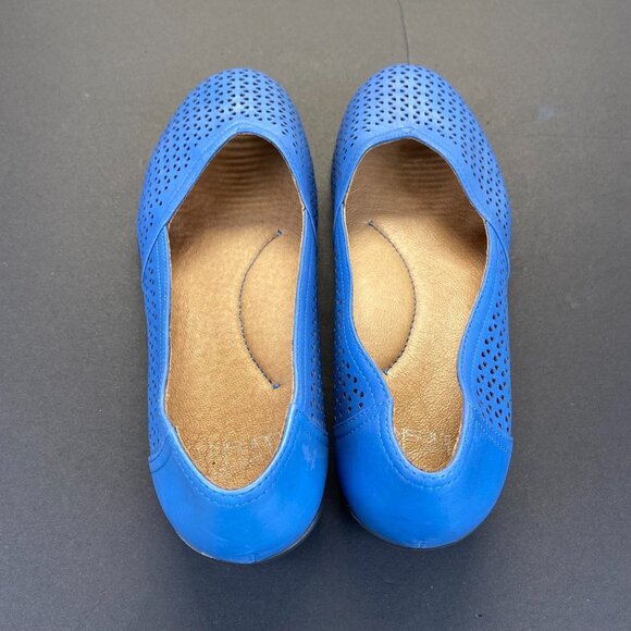 Dansko Women's Neely Perforated Leather Blue Loafers Flats Size 38,Casual - Picture 3 of 16